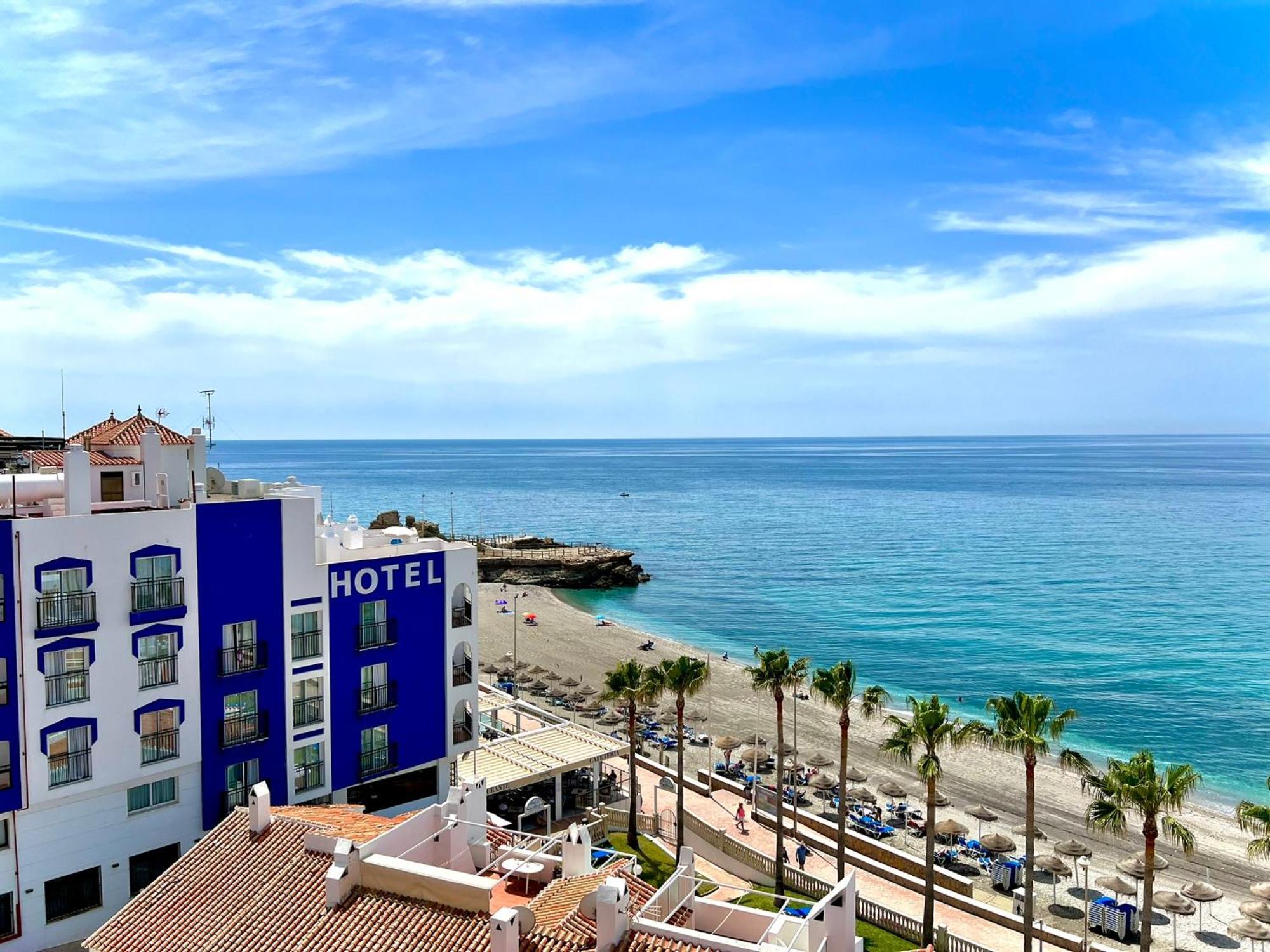 Perla Marina Hotel Nerja Kültér fotó