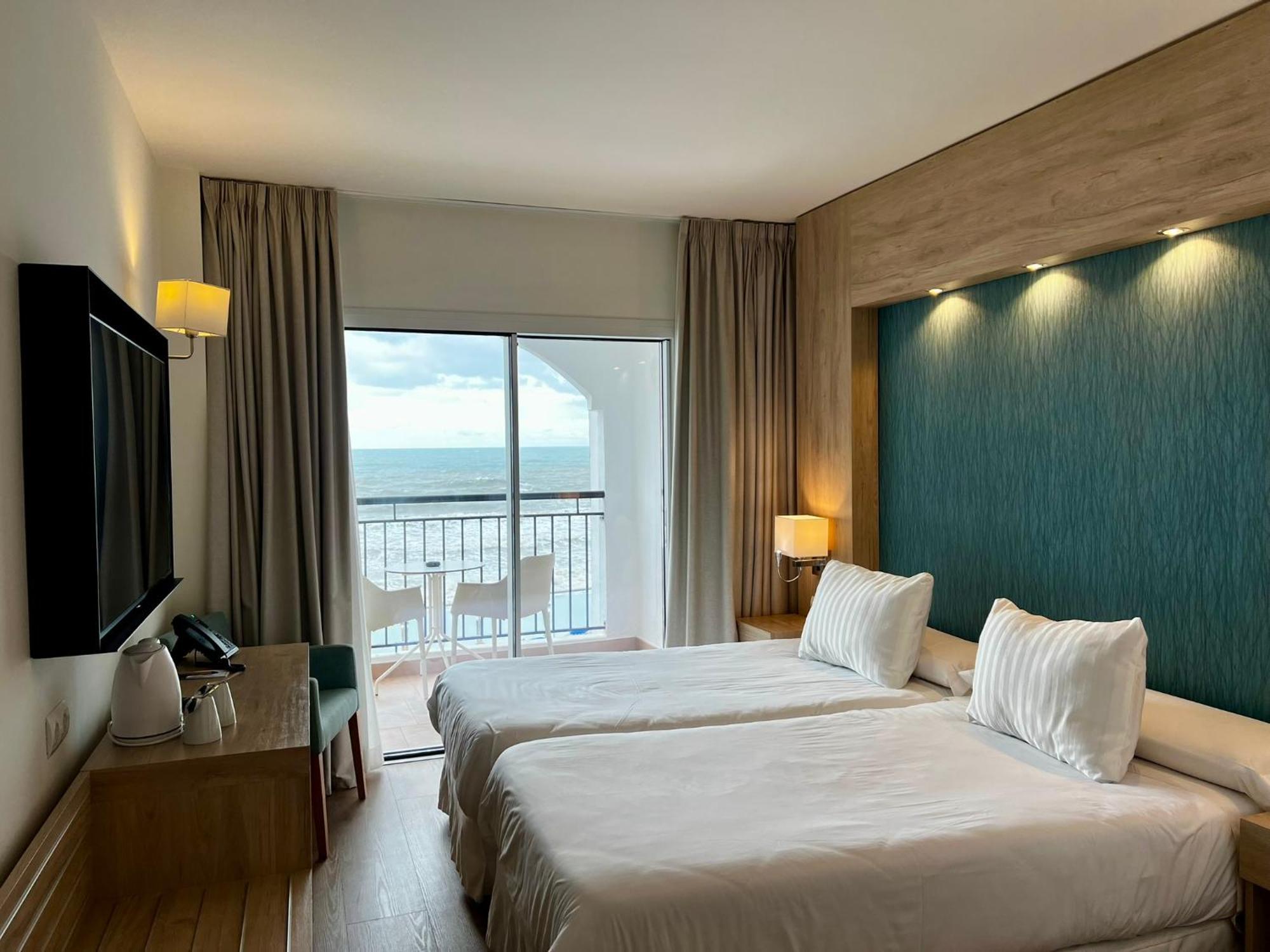 Perla Marina Hotel Nerja Kültér fotó