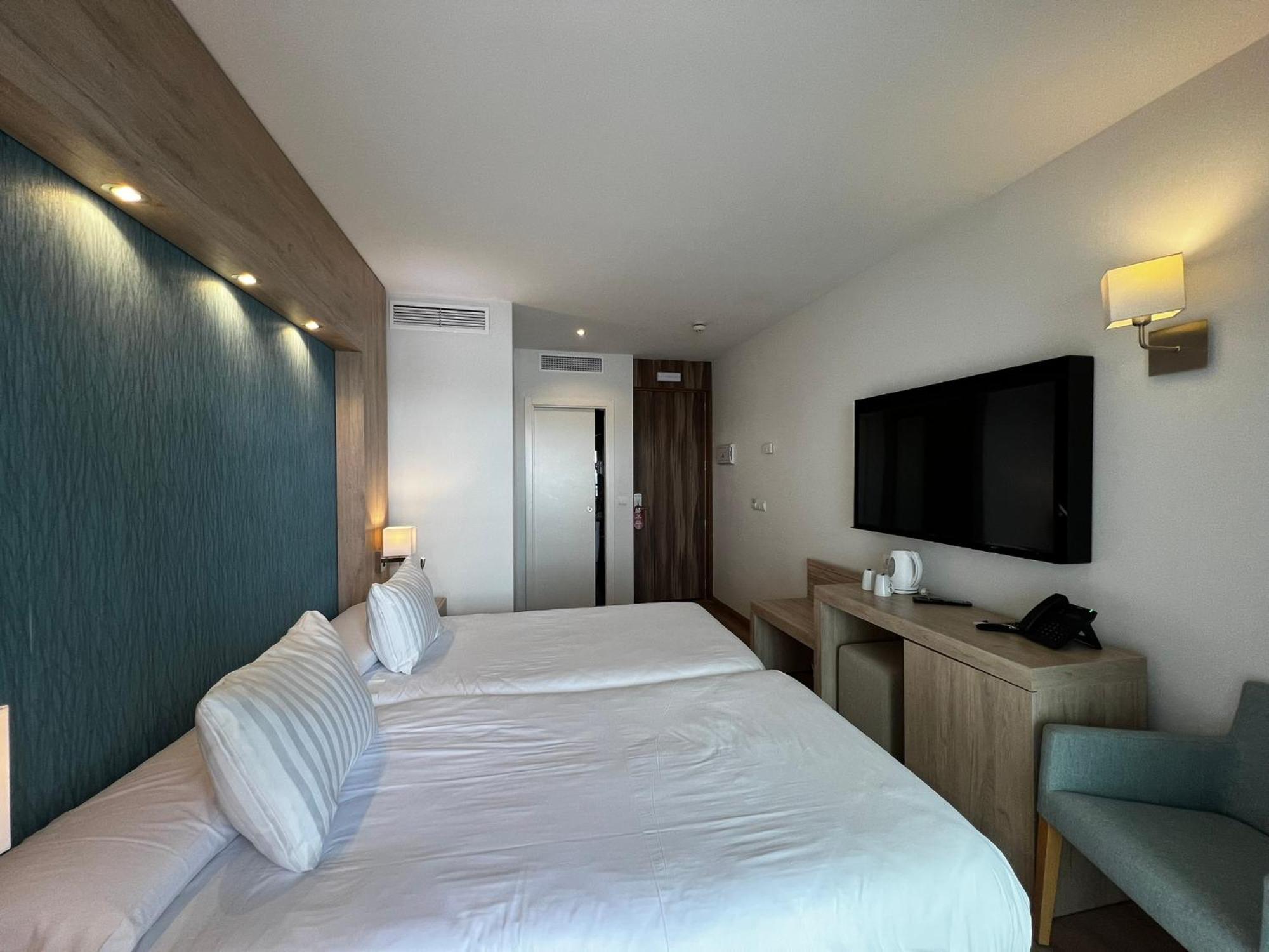 Perla Marina Hotel Nerja Kültér fotó