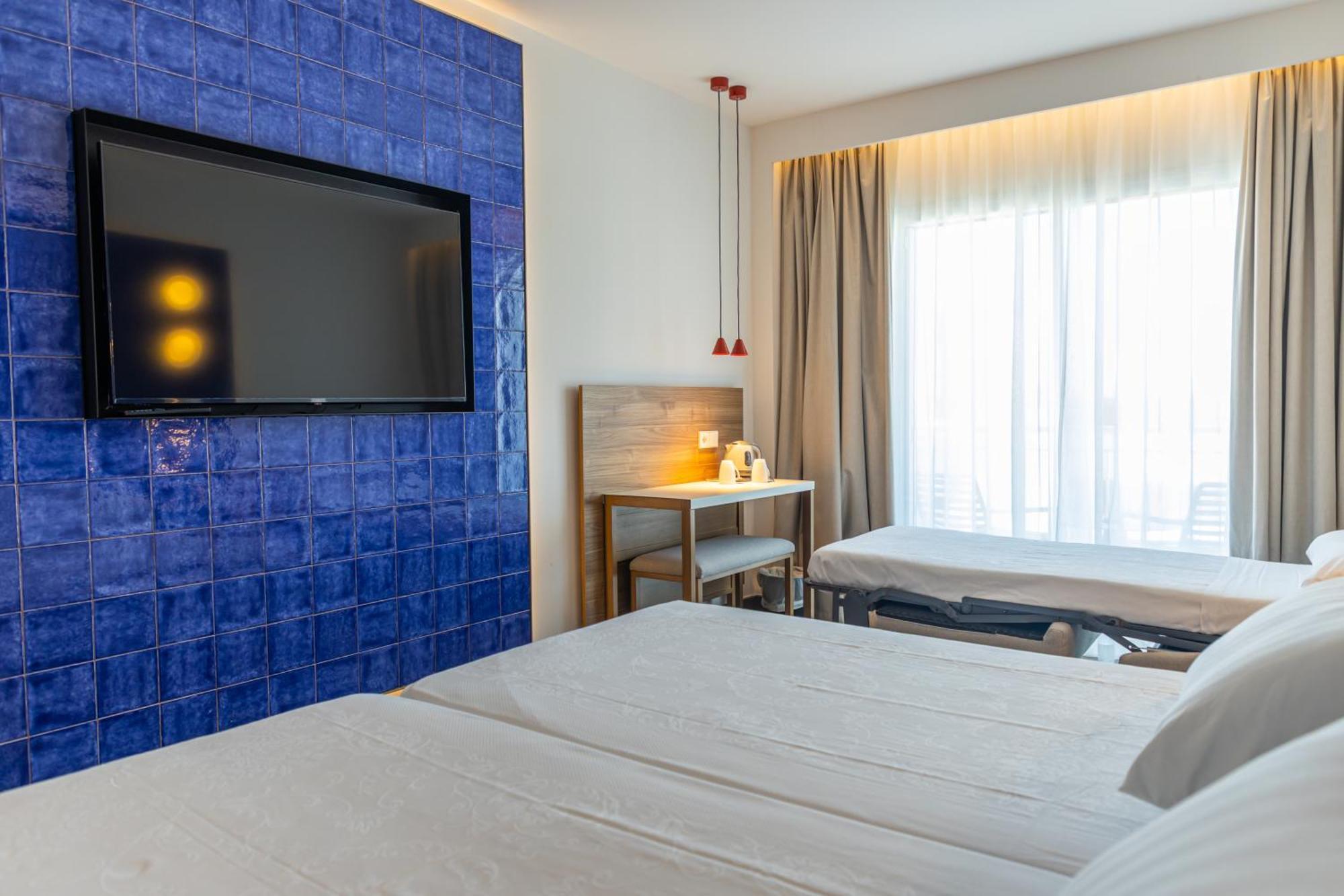 Perla Marina Hotel Nerja Kültér fotó