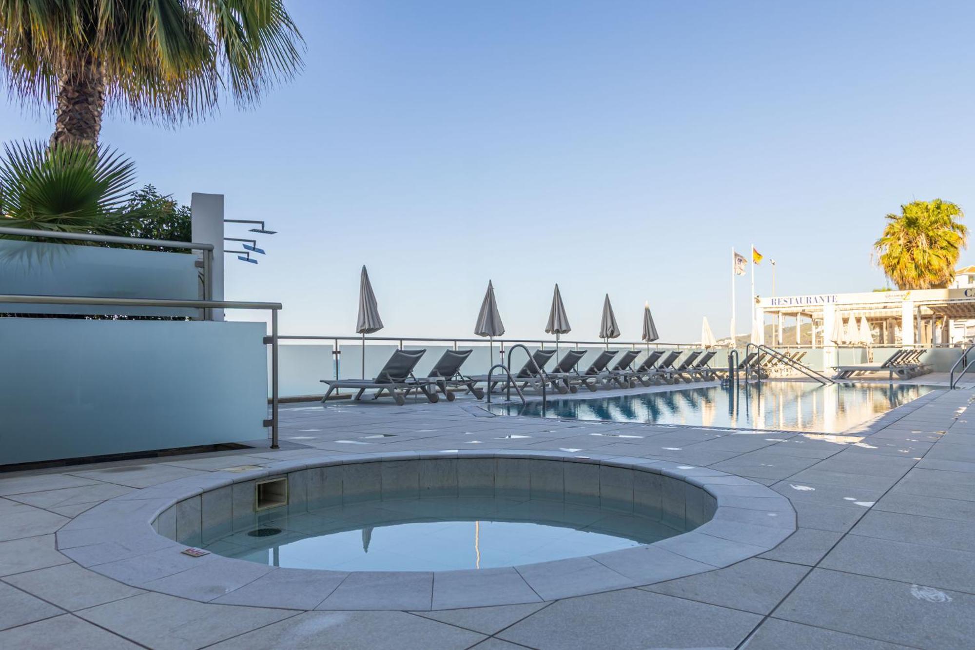 Perla Marina Hotel Nerja Kültér fotó