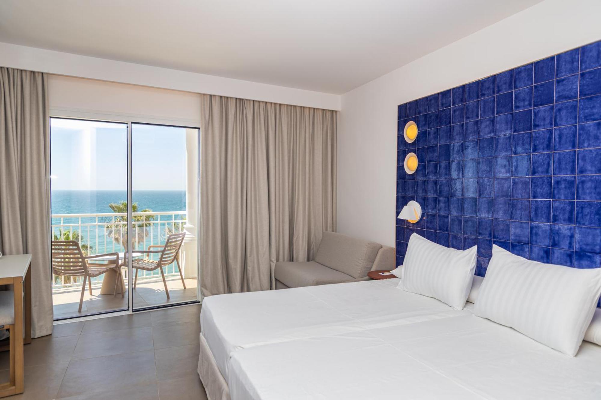 Perla Marina Hotel Nerja Kültér fotó