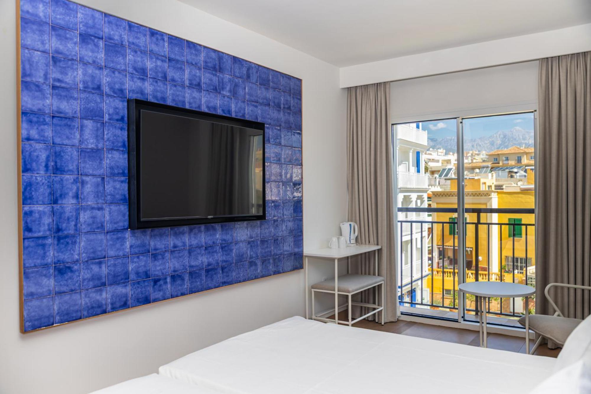 Perla Marina Hotel Nerja Kültér fotó