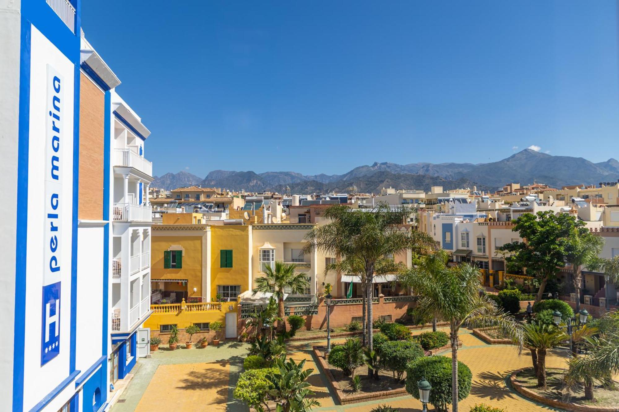 Perla Marina Hotel Nerja Kültér fotó
