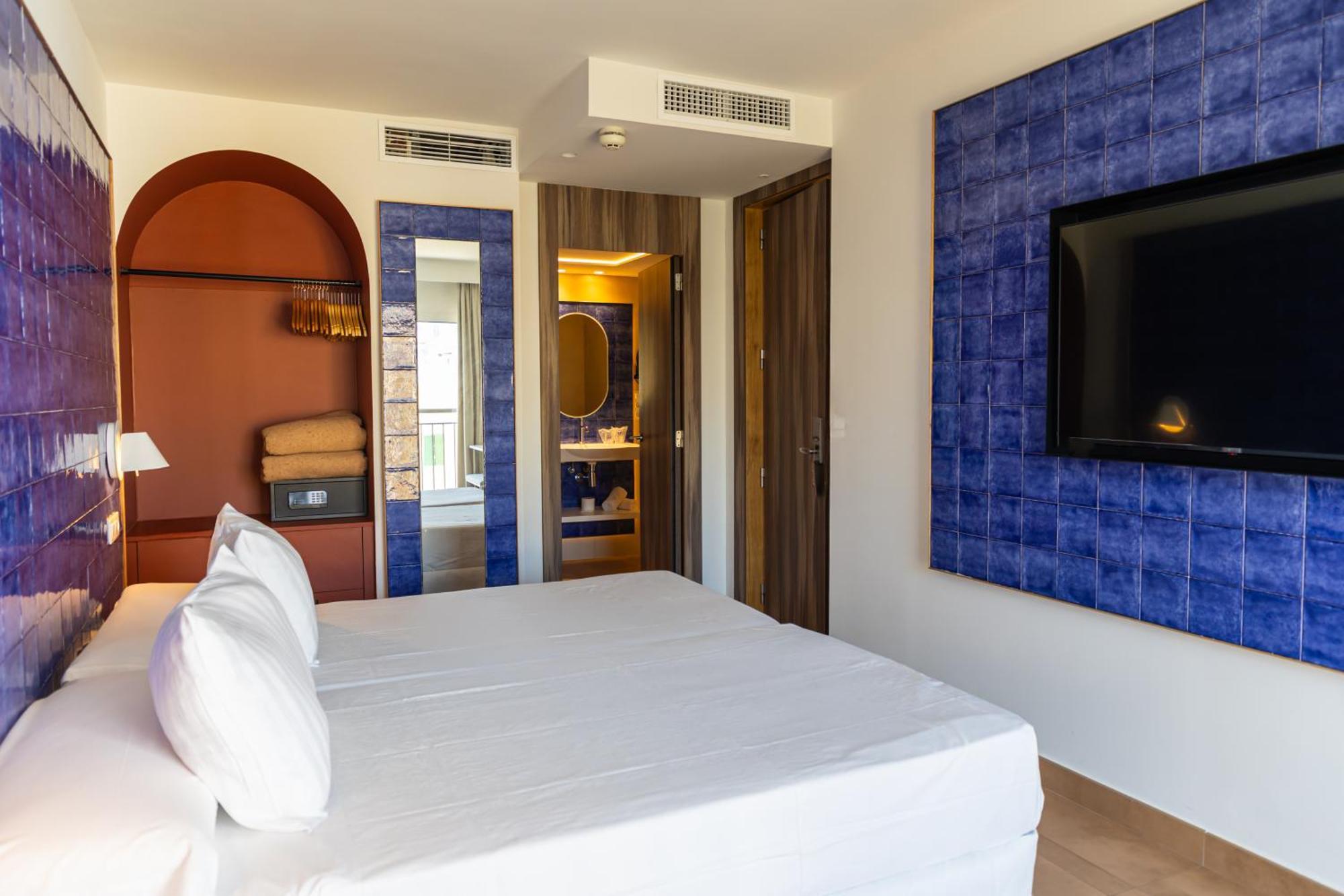 Perla Marina Hotel Nerja Kültér fotó